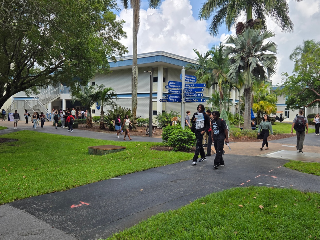 Broward College Welcomes New and Returning Students for Fall 2024 image